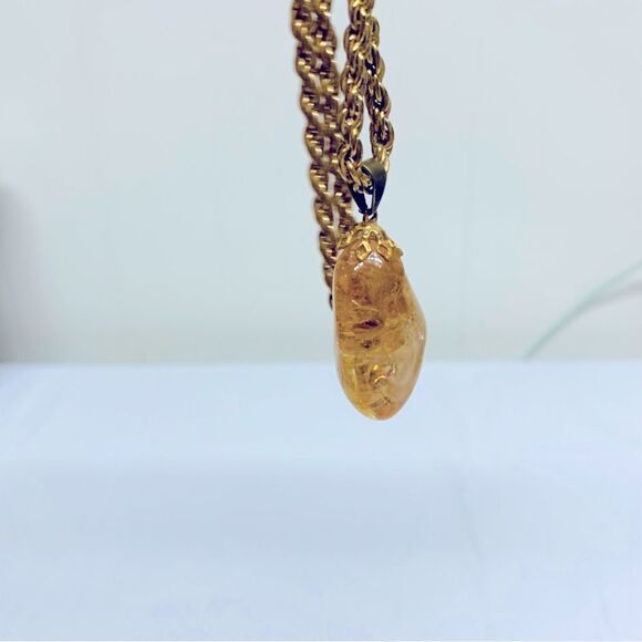 Chunky Citrine Quartz Pendant Necklace on 30” Twisted Gold Tone Chain Vintage - Picture 3 of 7